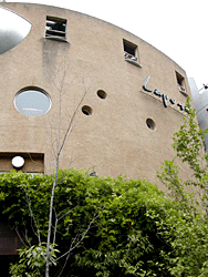 ���s���^