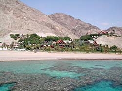 �G�C���[�g�̊C�Ɗ�R